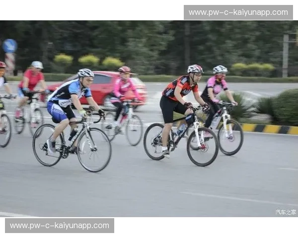 转会自行车：球队蜕变的加速器